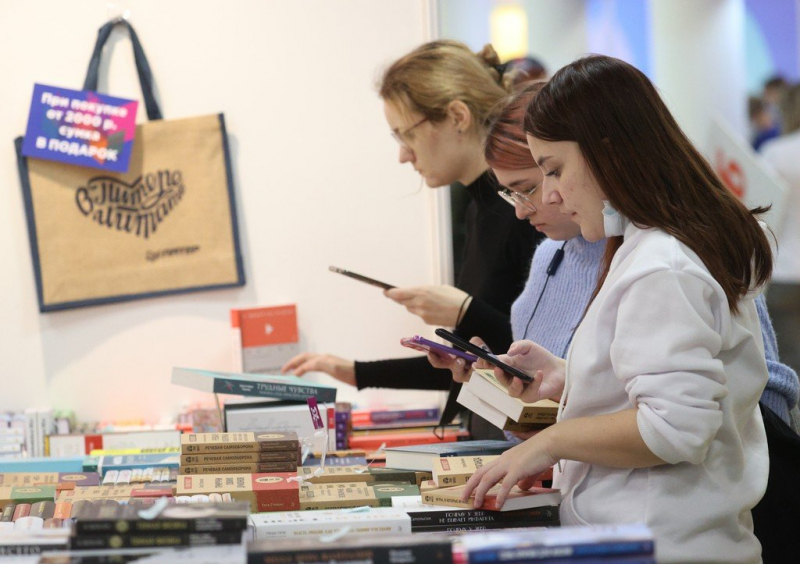 «Книги живут»: какие новинки ждут читателей на ярмарке в Экспоцентре