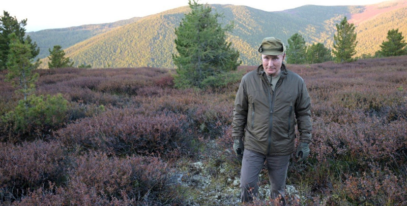 Сибирские каникулы: как Шойгу Путина в тайгу возил 