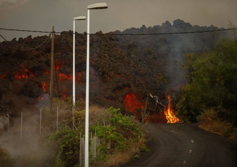 Тают, как масло: извержение вулкана на Канарских островах