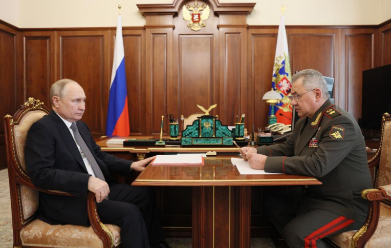 Путин провел встречу с Шойгу